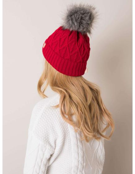 Piros sapka pom-pommal RUE PARIS