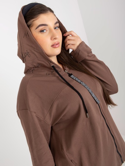 Női plus size kapucnis pulóver LEOLA felirattal barna színben